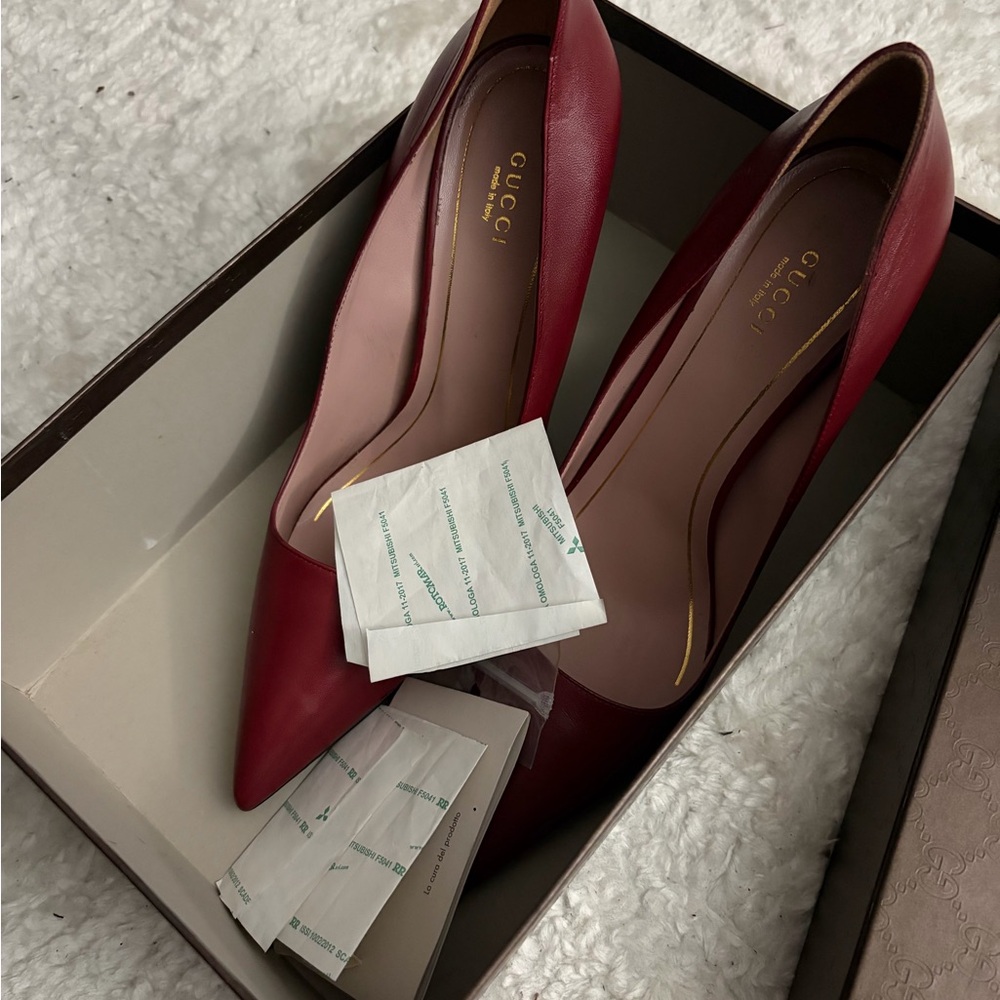 Gucci Women's Burgundy Leather Heels - Picture 4 of 7